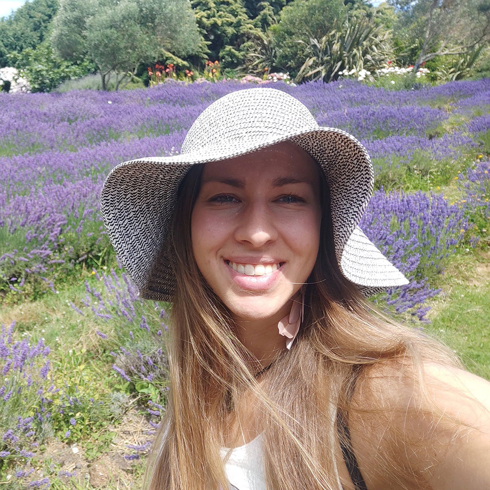 Adela - Vibrant Living Retreat